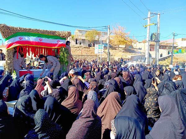 مردم علی‌آباد دمق جوکار از شهید گمنام استقبال کردند