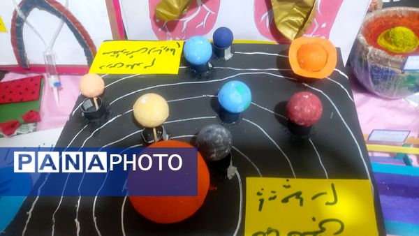  نمایشگاه بازی‌های یادگیری دبستان آیین مهر ورزی 