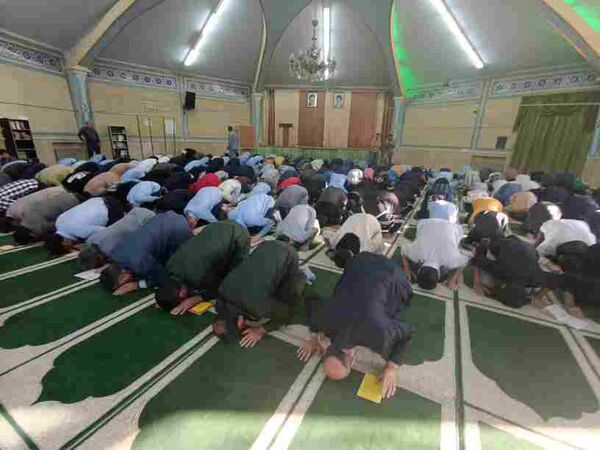  یادواره شهید و تقدیر از معلمان و دانش‌آموزان فعال در دبیرستان سما کاشمر