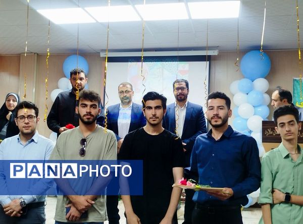 برگزاری مراسم تجلیل از برگزیدگان مسابقات قرآنی و فرهنگی ،هنری