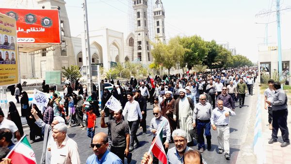 راهپیمایی خشم و نصر در بندرعباس