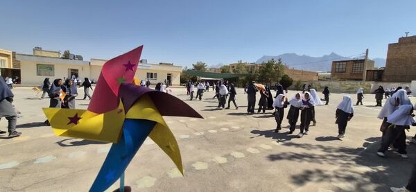 جشن روز کودک در دبستان علمدار تفت