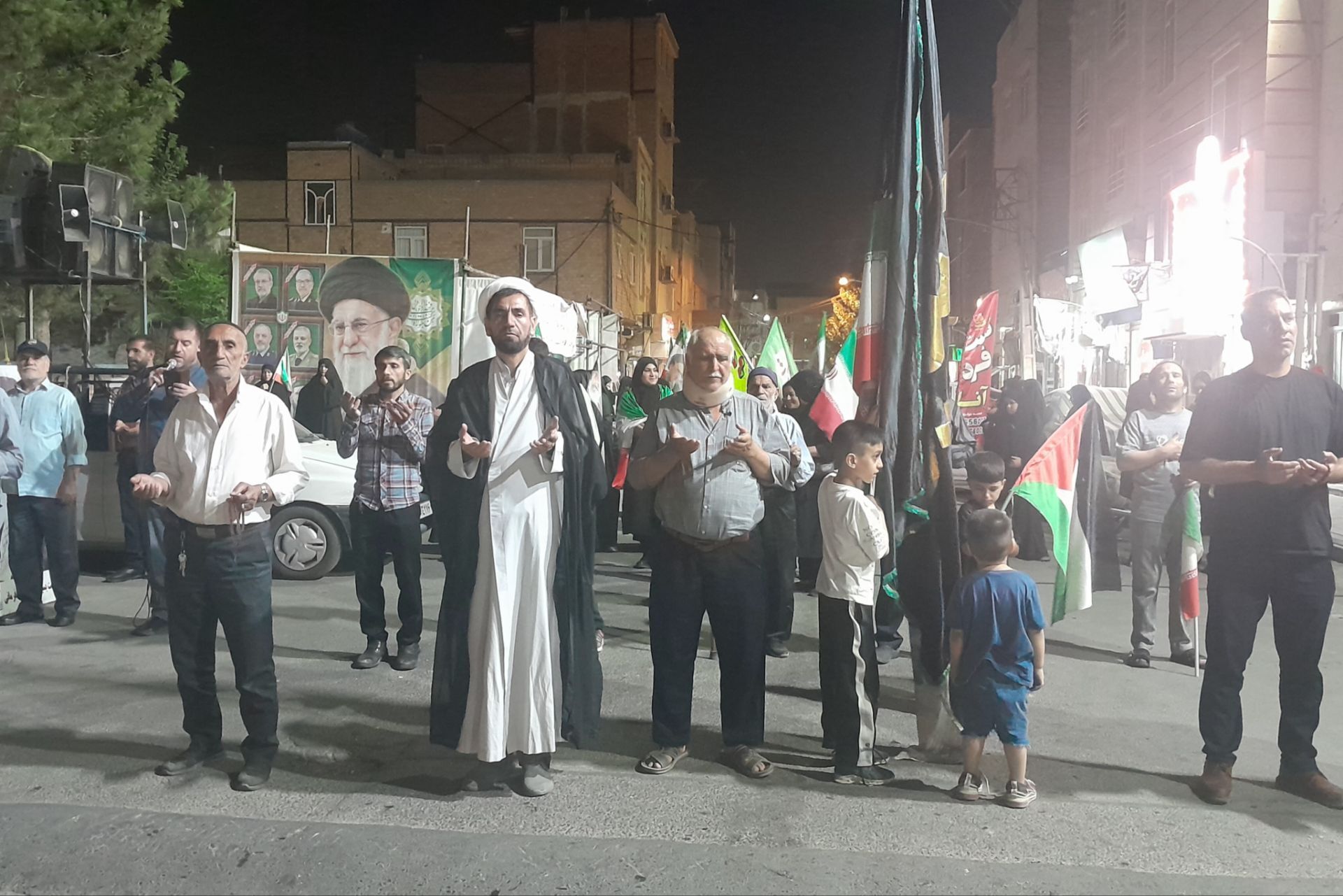 ایستادگی و خستگی ناپذیری مردم برای دفاع از ایران جانمان