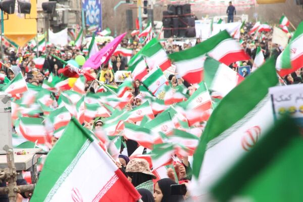 مردم غیرتمند یزد بار دیگر صحنه‌ای از همبستگی ملی را رقم زدند