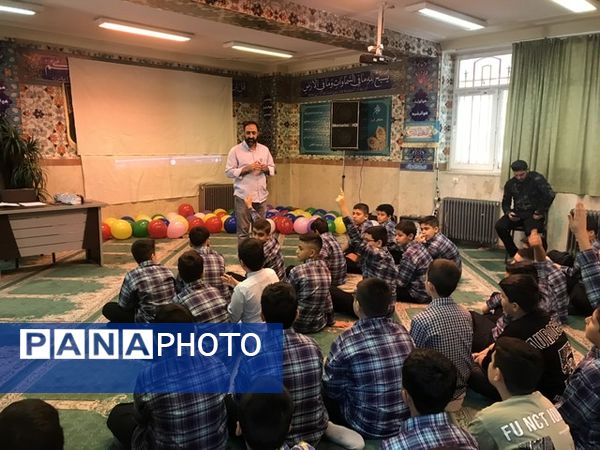 آغاز سال تحصیلی در مدرسه شهدای مدافع حرم با حضور مسئولان، جشن و کلاس توجیهی