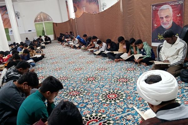 مراسم اعتکاف دانش‌آموزی در مسجد نور سندرک