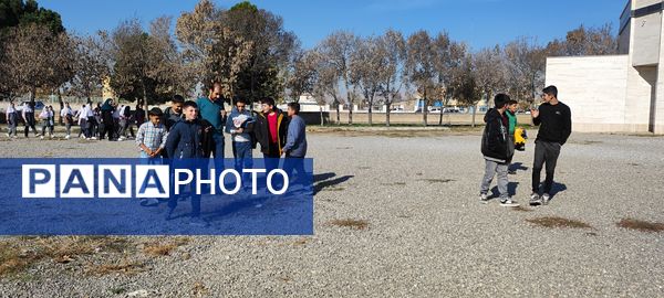 بازدید دانش‌آموزان دبیرستان فرزانگان از کتابخانه اندیشه شیروان