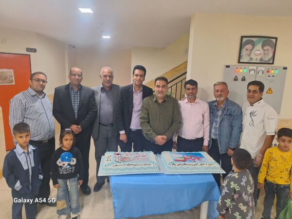 مراسم گرامیداشت روز دانش‌آموز  در دبیرستان حاج مصطفی حاج حسنی