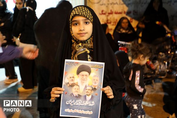  ادای احترام به ارتحال رهبر معظم انقلاب در شهرستان لنده 