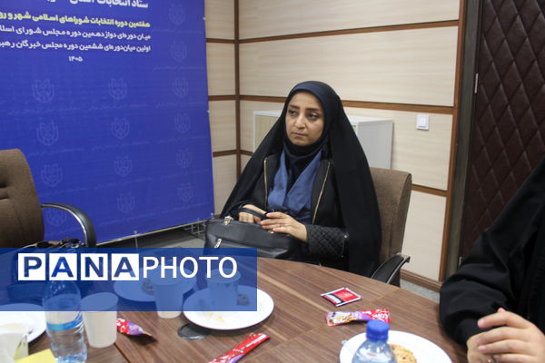 نشست مشورتی و گفت‌و‌گوی بین نسلی معاون سیاسی و اجتماعی استاندار آذربایجان شرقی