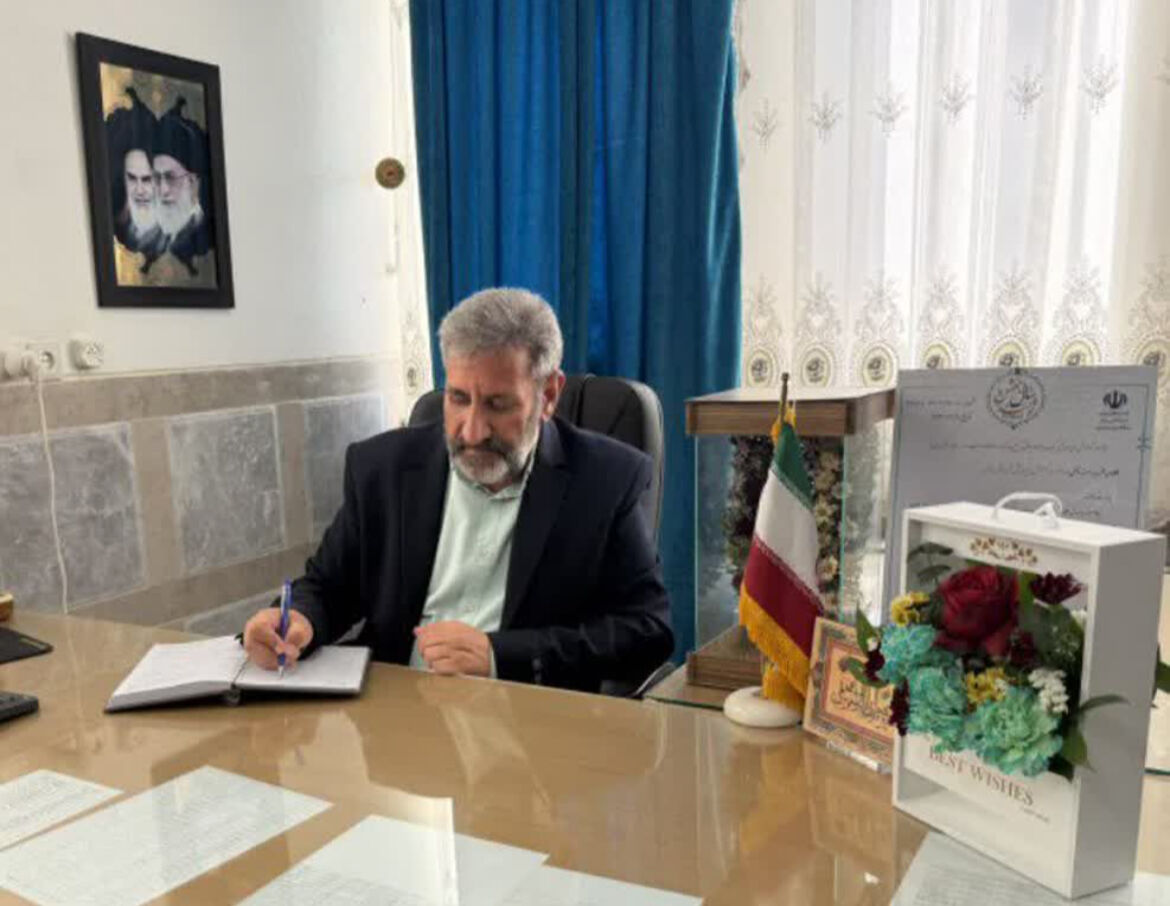 پیام مدیر آموزش ‌و پرورش شهرستان خاتم به مناسب ولادت حضرت فاطمه (س) و روز مادر 