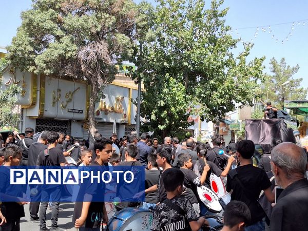 تاسوعای حسینی به یاد دستان بریده قمر بنی هاشم (ع)