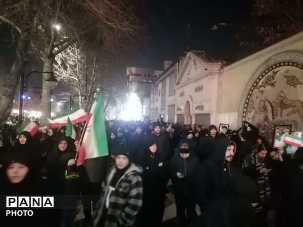 اجتماع بزرگ مردم مشهد در مساجد در شب شهادت رهبر شهید انقلاب 