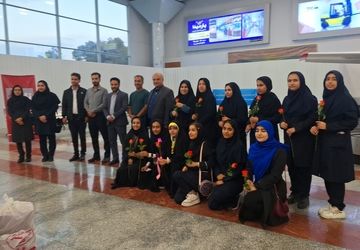 بازگشت پیشتازان استان فارس از اردوی زیارتی - آموزشی مشهد مقدس