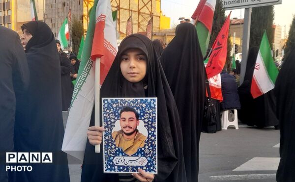 مردم تهران؛ پای کار انقلاب