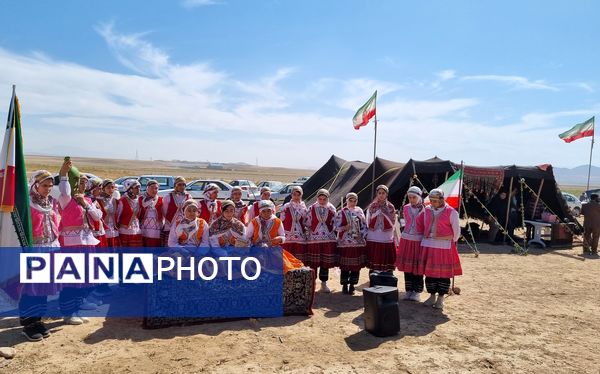 برنامه روز ملی کودک در مدارس عشایری کوچ‌رو