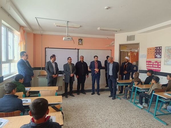 کلنگ‌زنی مدرسه شش‌کلاسه در امانلی و بازدید مسئولان استانی از مدارس راز و جرگلان
