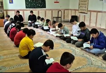 محفل انس با قرآن کریم هیئت انصارالمهدی  دبیرستان شهید باهنر 