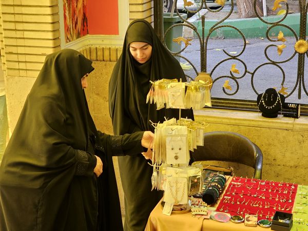 برپایی نمایشگاه عفاف و حجاب در آموزش و پرورش منطقه ۱۴ تهران