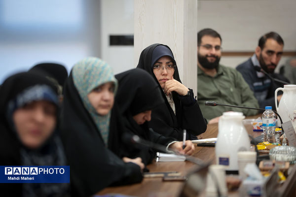 چهارمین نشست تخصصی هنر و اندیشه امیدا