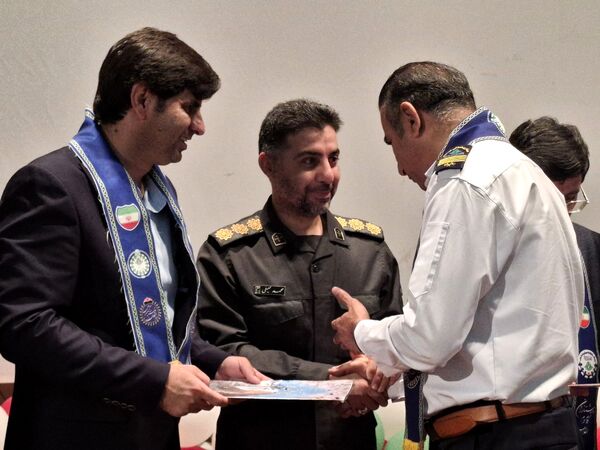 همایش تجلیل از مربیان و دانش‌آموزان پیشتاز برتر شهرستان جم 