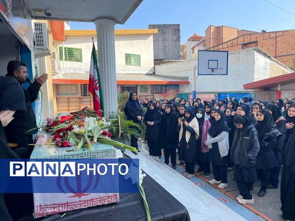 استقبال از شهید خوشنام در دبیرستان شاهد ساری 