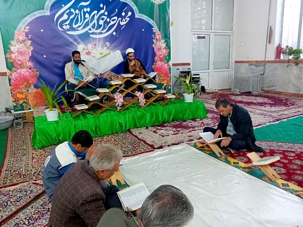 برگزاری محفل جزءخوانی قرآن کریم در امامزاده سید‌محمد(ع) کاشمر
