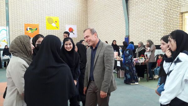 برپایی بازارچه مدرسه‌ای در مجتمع عشایری امید انقلاب