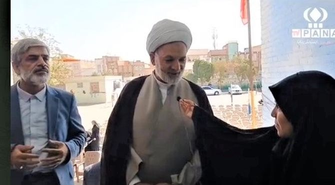 گرامیداشت هفته دفاع مقدس در دبیرستان هدف ناحیه 2 قم