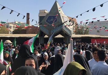 راهپیمایی روز دانش آموز در ناحیه دو شهرری 