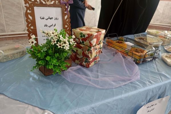 جشنواره غذا دبیرستان شهید تاجی(فضلیت)