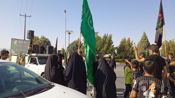 حرکت عشاق اهل بیت از موکب علی اصغری فدافن درآغازین لحظات اربعین حسینی