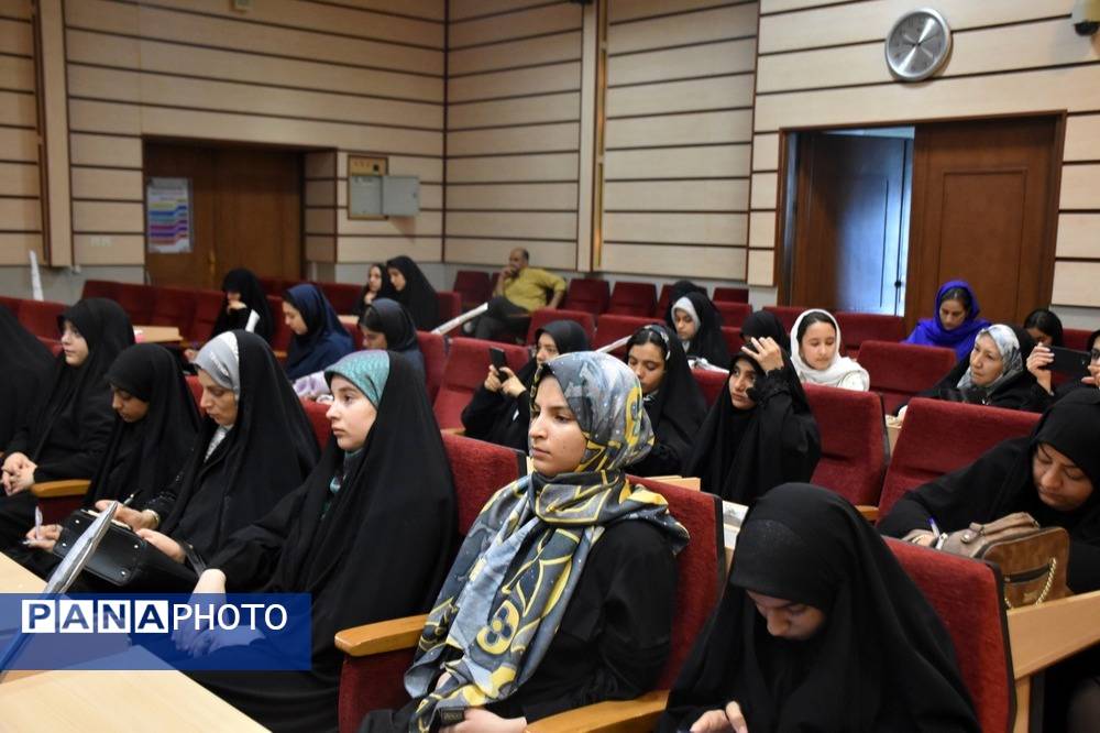 برگزاری جلسه سوم طرح «خبرنگار شو» در اداره آموزش و پرورش ناحیه‌ یک‌ مشهد مقدس