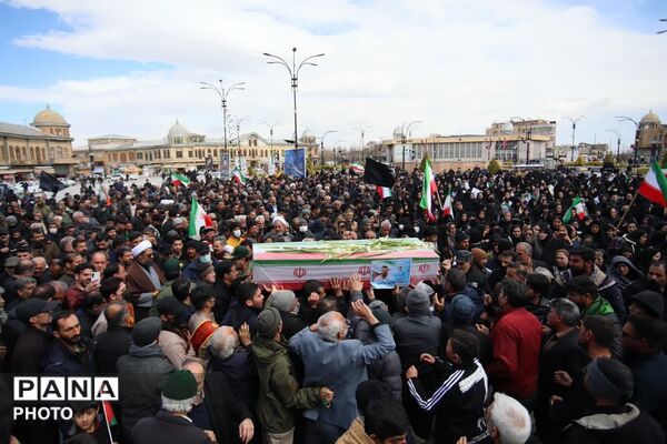 تشییع پیکر شهید مهدی مرادی در همدان