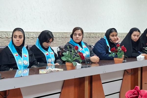جلسه هم‌افزایی و توانمندسازی دانش‌آموزان جدیدالورود خبرگزاری پانا قرچک