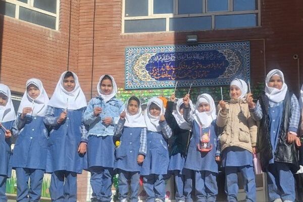 مراسم باشکوه میلاد حضرت زینب(س) و روز پرستار در مدارس شهرستان ورامین