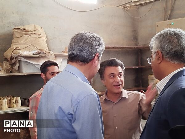 بازدید فرماندار  از شرکت زرین‌فلز کاشمر