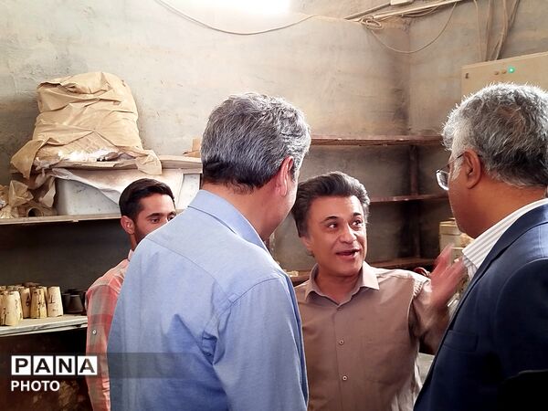 بازدید فرماندار  از شرکت زرین‌فلز کاشمر