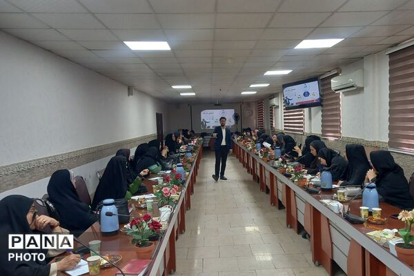 توانمندسازی مشاوران مدارس، گامی برای هدایت تحصیلی استاندارد در آموزش و پرورش قرچک