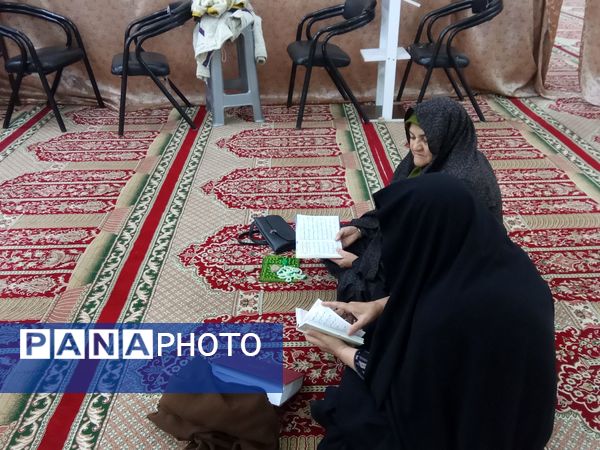 مراسم اعمال شب نیمه شعبان در مسجد جامع شهر کندر