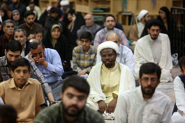 محفل کرسی ملی تلاوت نوجوانان فاطمی در حرم حضرت معصومه(س)