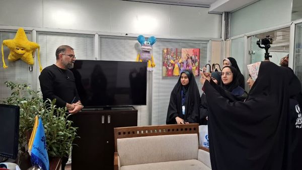 بازدید دانش‌آموز خبرنگاران منتخب کشوری پانا، از دنیای شبکه کودک و نوجوان