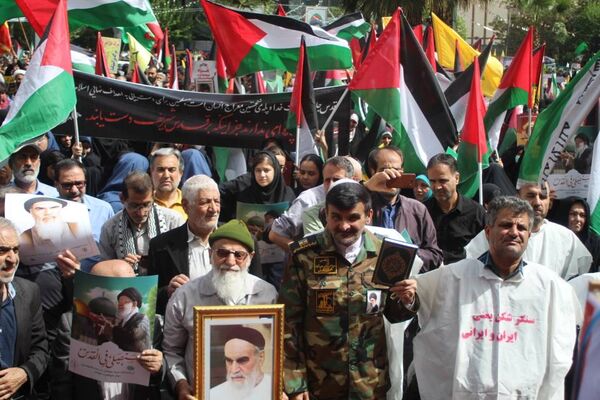 تجمع بزرگ دانش‌آموزان و فرهنگیان در حمایت از مردم مظلوم غزه و فلسطین