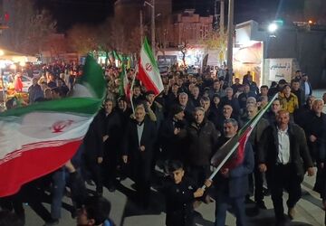 اجتماع شبانه فرهنگیان و دانش آموزان شهرستان ملکان