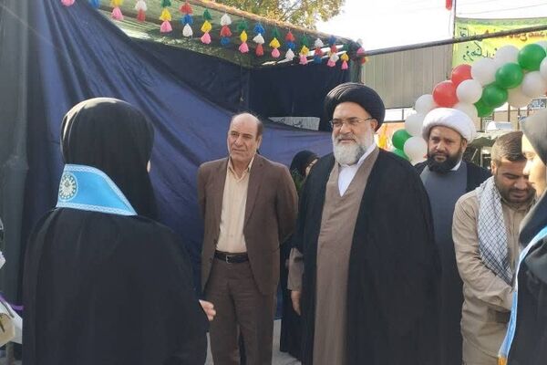 مسئولیت نسل جوان در قبال عزت ایران و خون شهدا، کسب علم و دانش است