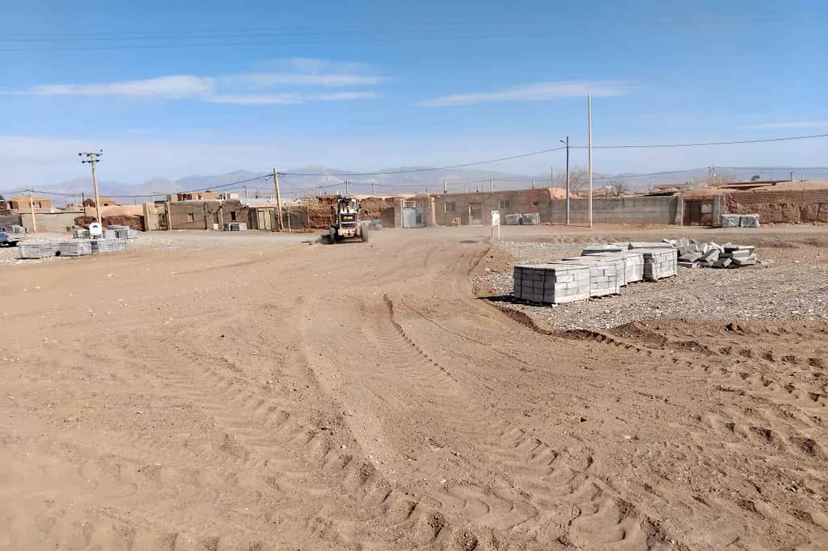 آغاز اجرای طرح هادی و ورودی و خروجی های روستای تاج آباد شهرستان داورزن