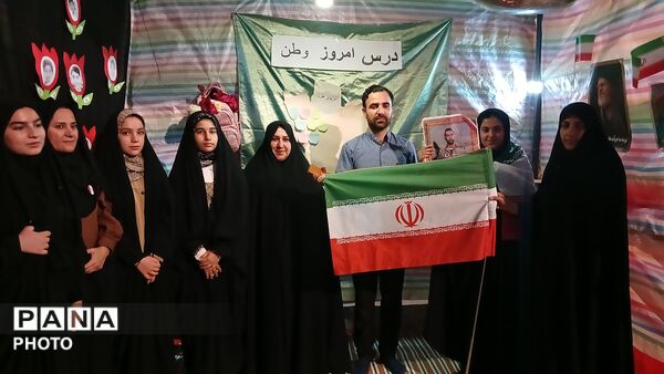 هفتاد وپنجمین حماسه کوهدشتی  ها، عشق به وطن و  رهبری