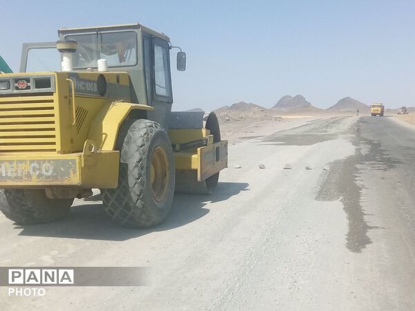 آغاز عملیات بازسازی جاده سلطان آباد به درخت سنجد 