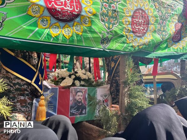 حضور موج چشم گیر مردمی در تشییع پیکر شهید بیت رهبری