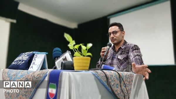 بازدید از کانون بعثت و جلسه هم اندیشی شهردار با پانای ها